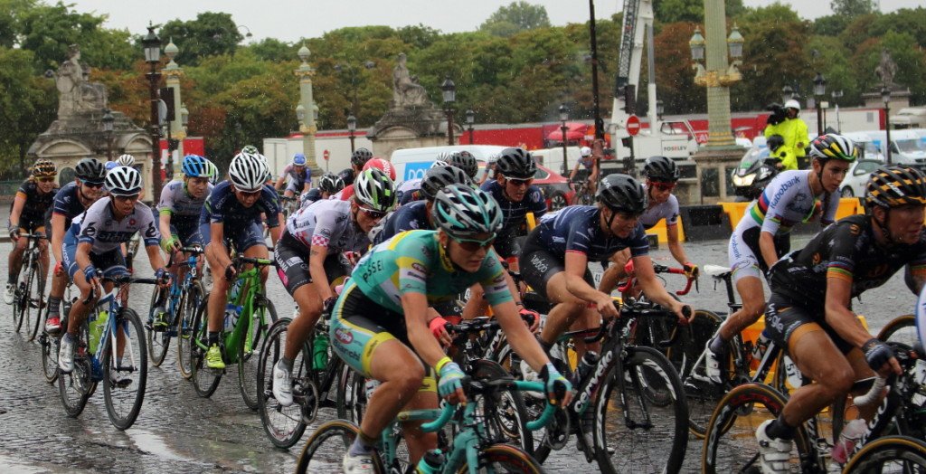 la course cycling race paris