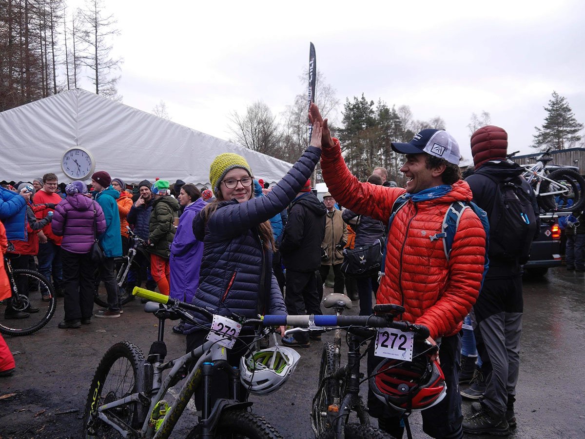 Strathpuffer-high-five