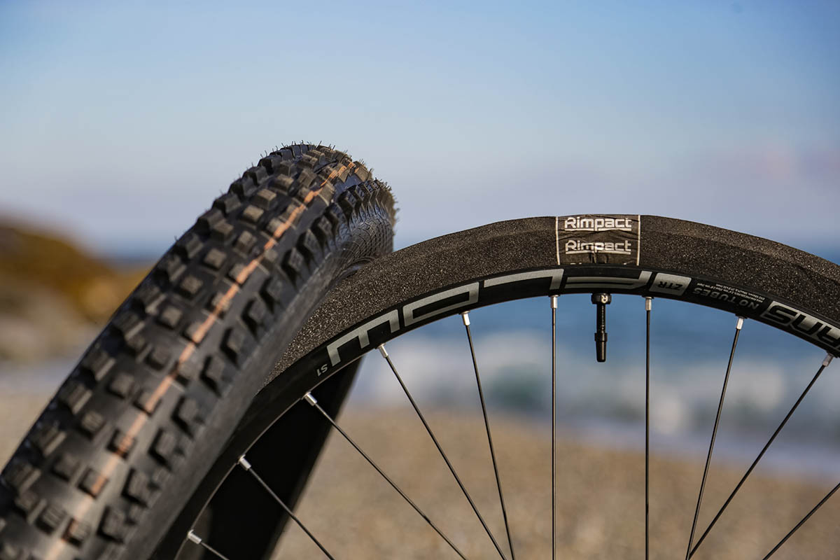 Fitting mountain bike tyre inserts. How to prevent punctures mountain bike tyres