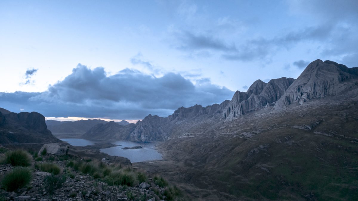 Cycling in Peru - Morning view of the mountains 