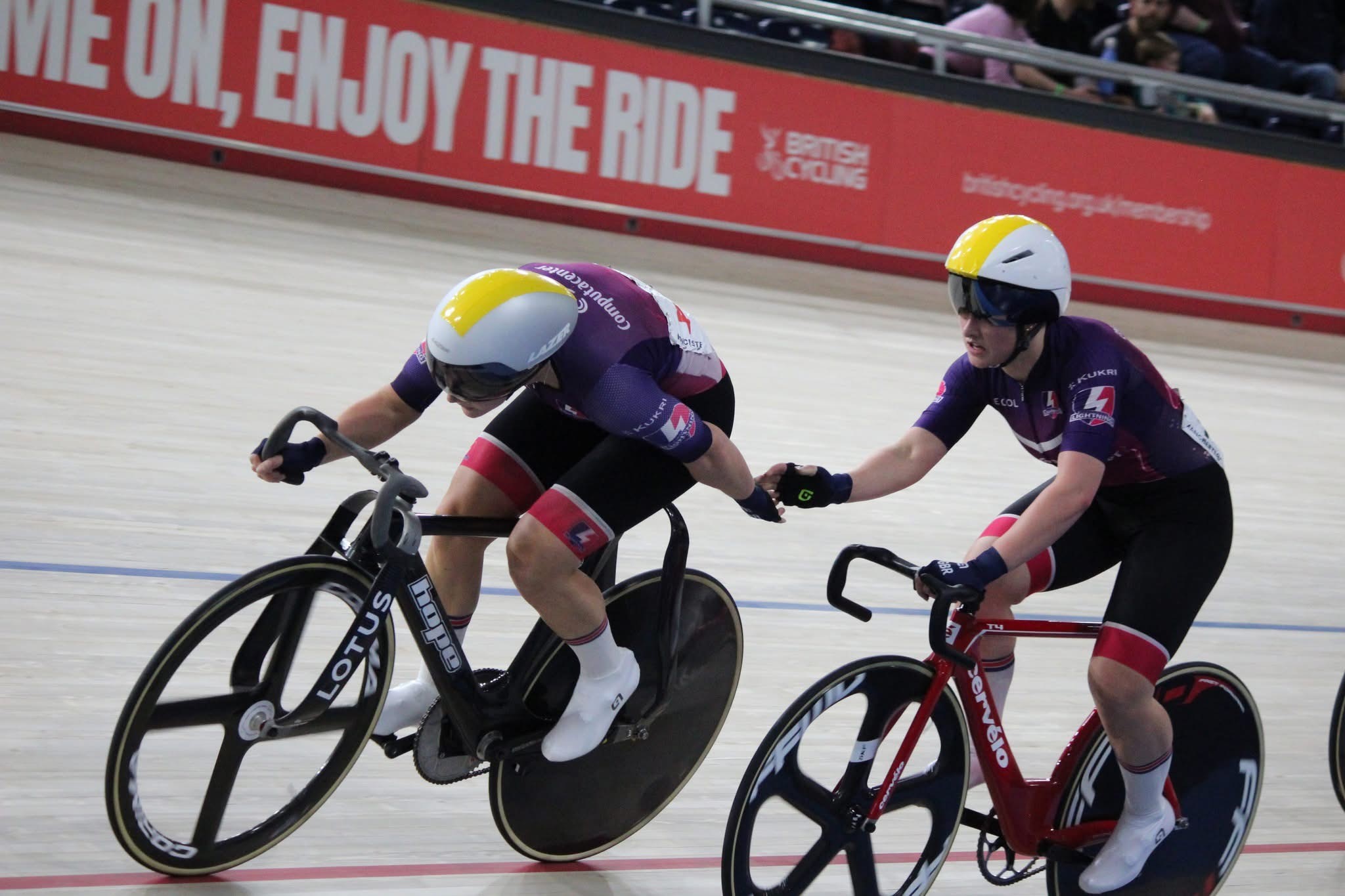 track cycling racers
